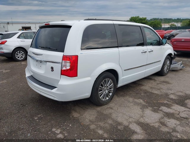 Chrysler Town & Country Touring-l