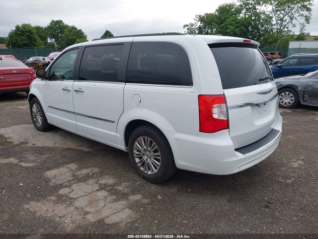 Chrysler Town & Country Touring-l