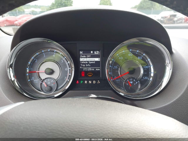 Chrysler Town & Country Touring-l