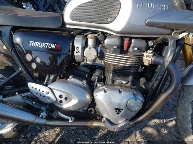 Triumph Thruxton 1200 R