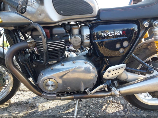 Triumph Thruxton 1200 R