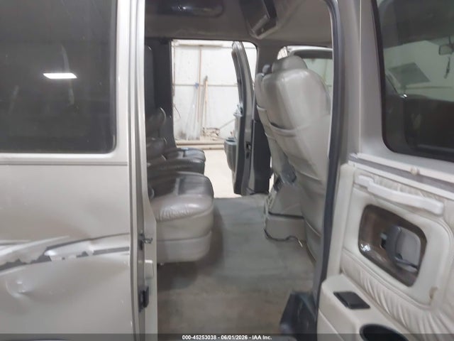 GMC Savana Upfitter