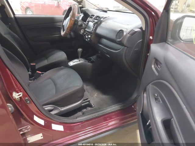Mitsubishi Mirage Es