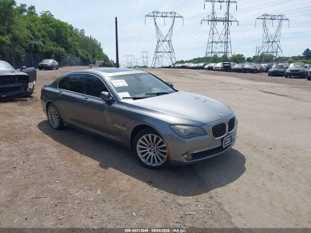 Salvage BMW 7 Series Image