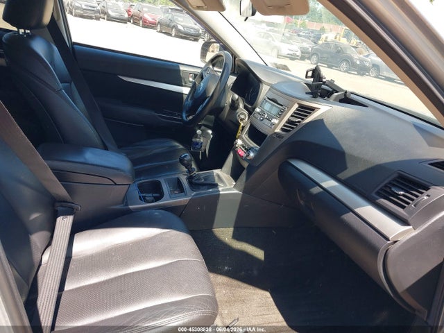 Subaru Outback 2.5i