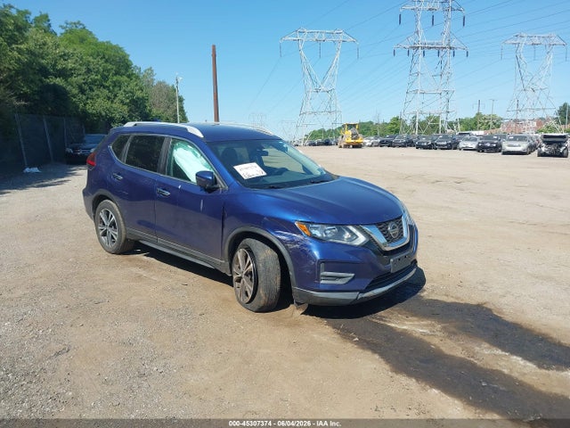 Salvage Nissan Rogue Image