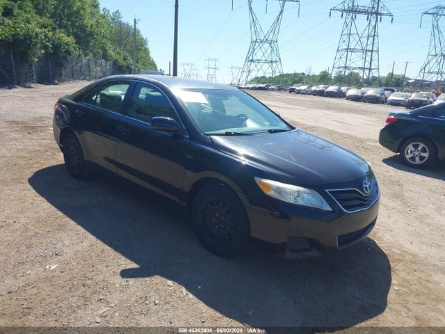 Salvage Toyota Camry Image
