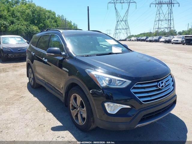 Salvage Hyundai SANTA FE Image