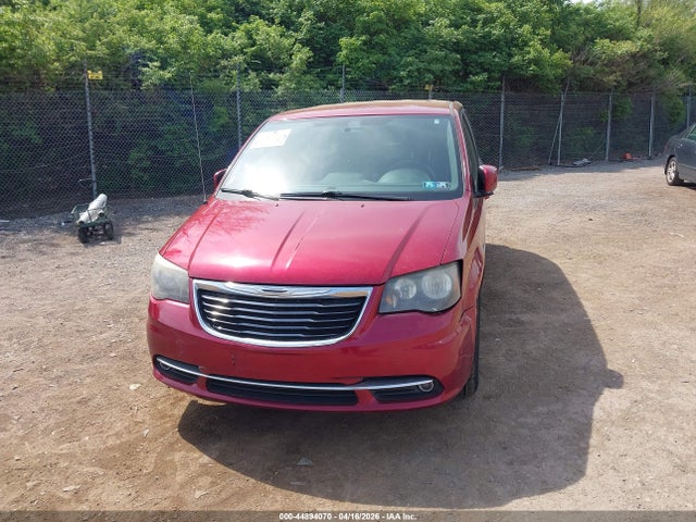 Chrysler Town & Country S