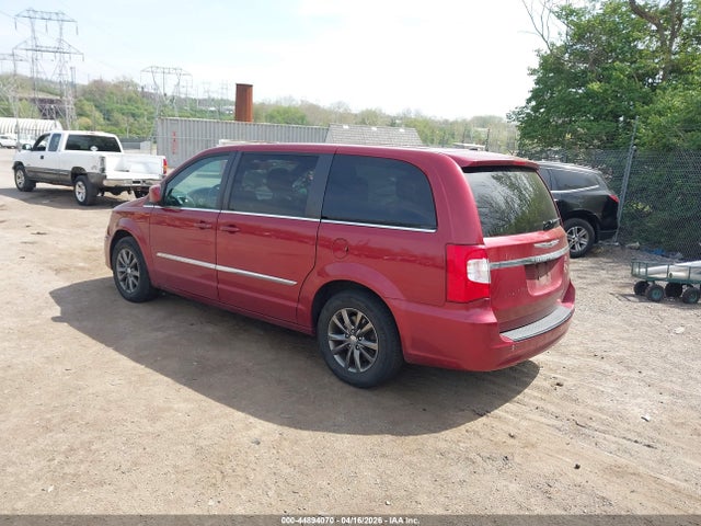 Chrysler Town & Country S