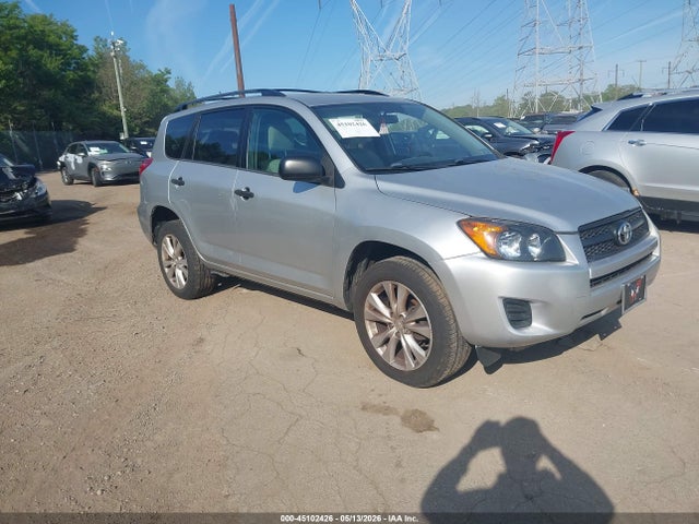 Salvage Toyota RAV4 Image
