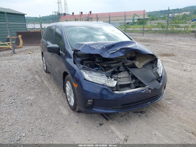 Salvage Honda Odyssey Image