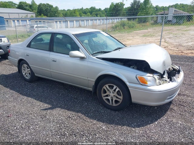 Salvage Toyota Camry Image