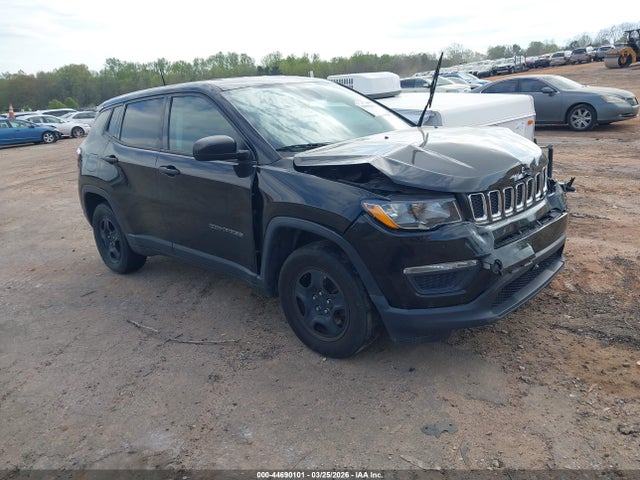 Salvage Jeep Compass Image