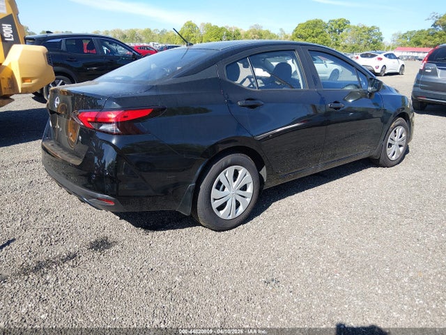 Nissan Versa 1.6 S