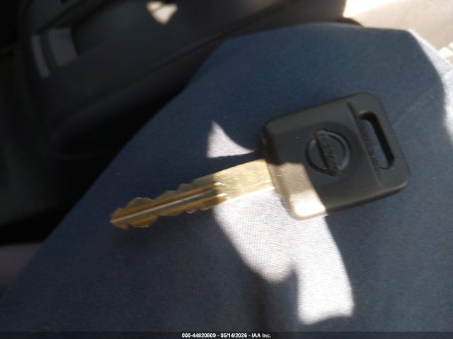 Nissan Versa 1.6 S