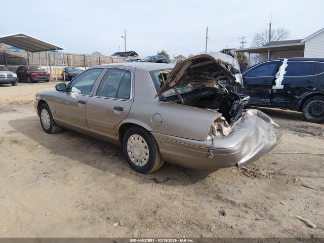 Ford Crown Victoria Standard