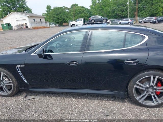 Porsche Panamera Turbo