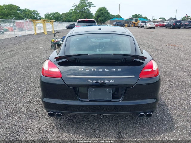 Porsche Panamera Turbo