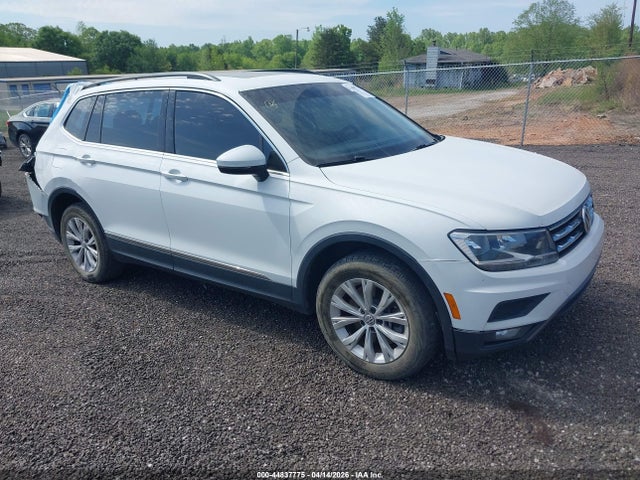 Salvage Volkswagen Tiguan Image