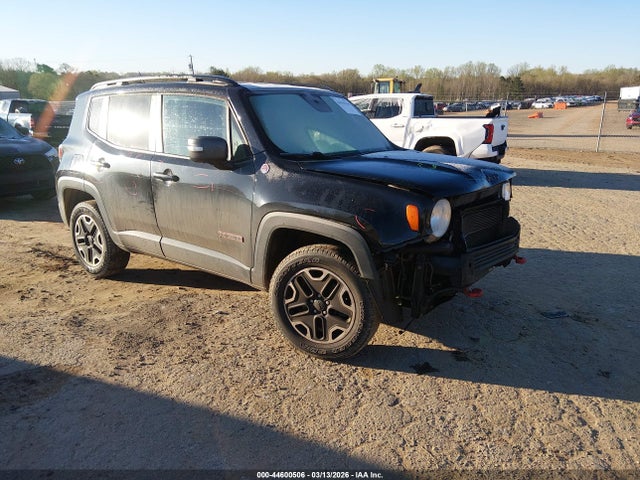 Salvage Jeep Renegade Image