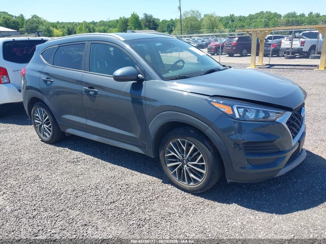 Salvage Hyundai TUCSON Image
