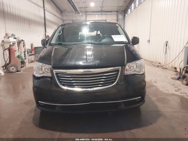 Chrysler Town & Country Touring