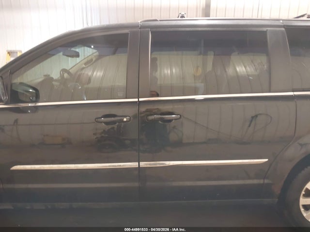 Chrysler Town & Country Touring