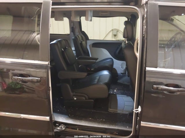 Chrysler Town & Country Touring