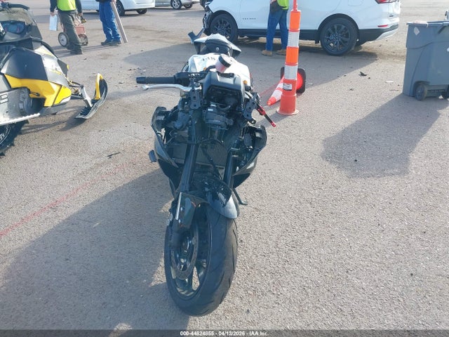 Yamaha Yzfr7