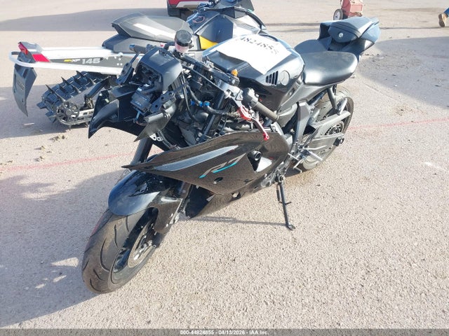 Yamaha Yzfr7