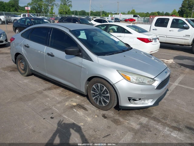 Salvage Ford Focus Image