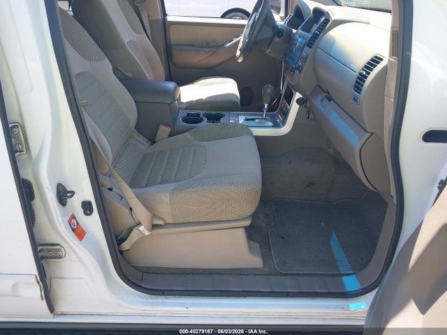Nissan Pathfinder Se