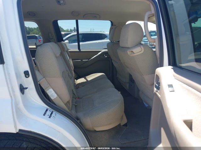 Nissan Pathfinder Se