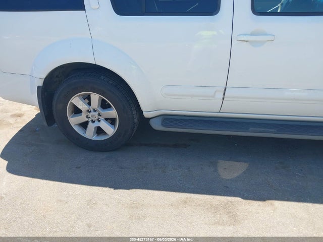 Nissan Pathfinder Se
