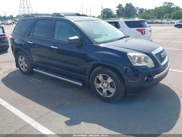 Salvage GMC Acadia Image