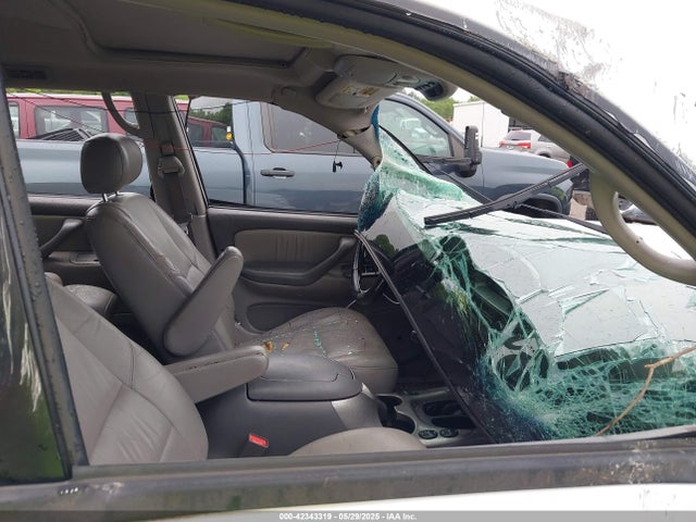 Toyota Sequoia Limited V8