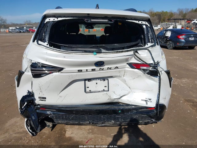 Toyota Sienna 25th Anniversary Edition