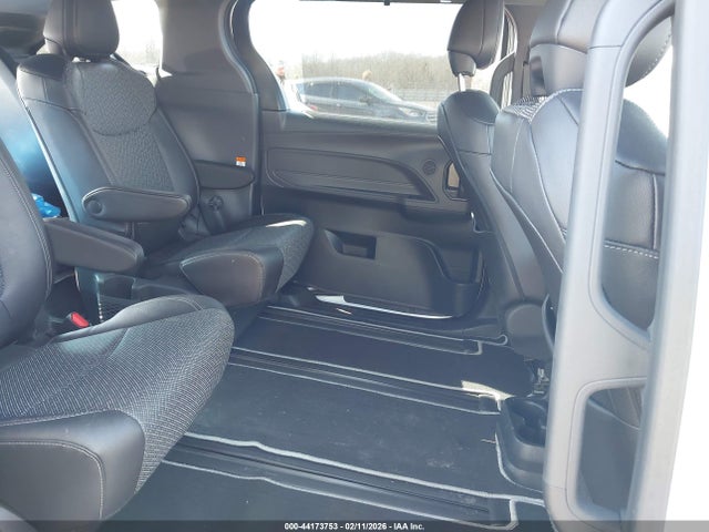 Toyota Sienna 25th Anniversary Edition