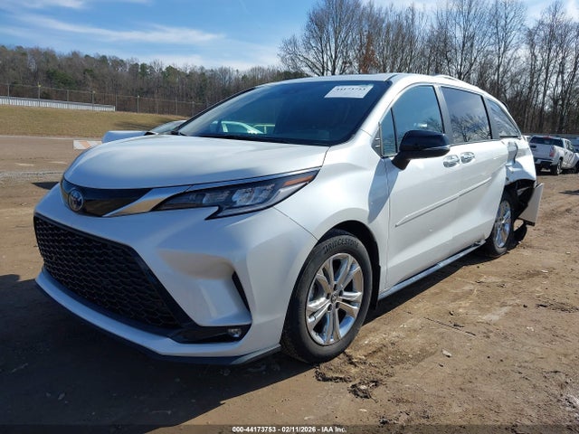 Toyota Sienna 25th Anniversary Edition