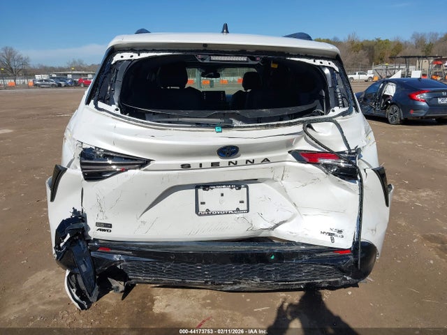 Toyota Sienna 25th Anniversary Edition