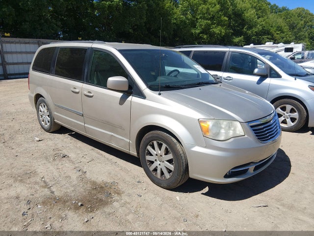 Salvage Chrysler Town & Country Image