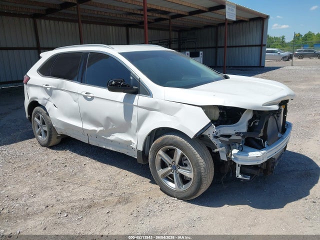 Salvage Ford Edge Image