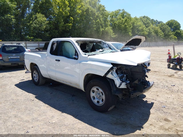 Salvage Nissan Frontier Image