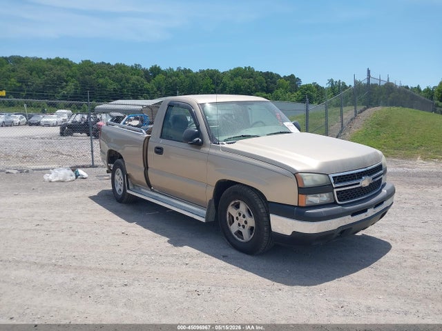 Salvage Chevrolet Silverado 1500 Image