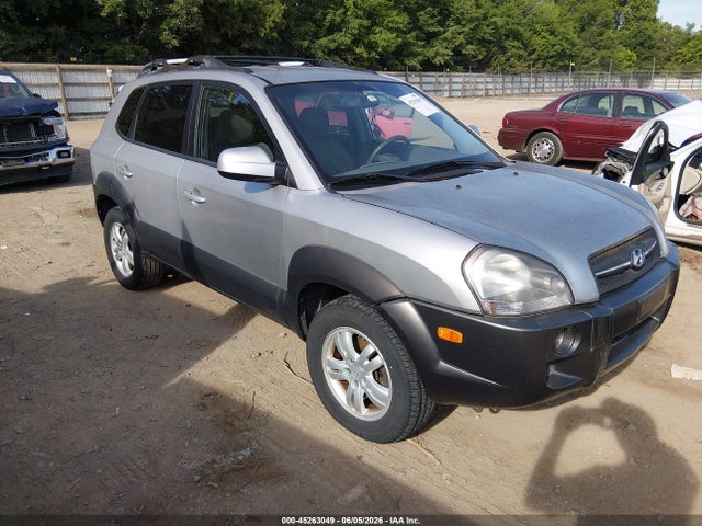 Salvage Hyundai TUCSON Image