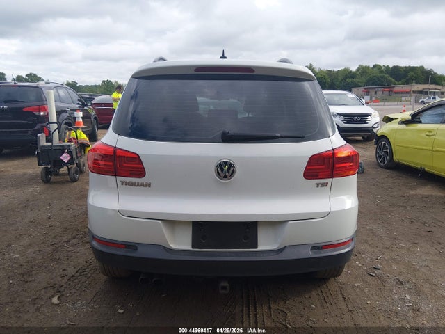 Volkswagen Tiguan S