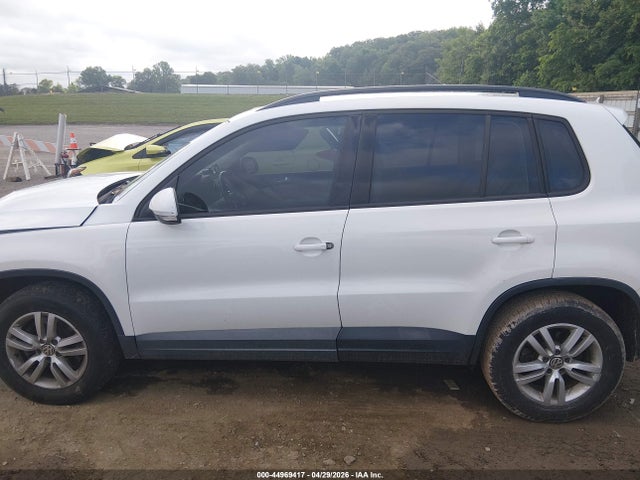 Volkswagen Tiguan S