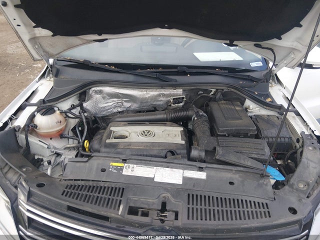 Volkswagen Tiguan S