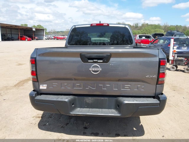 Nissan Frontier S 4x4